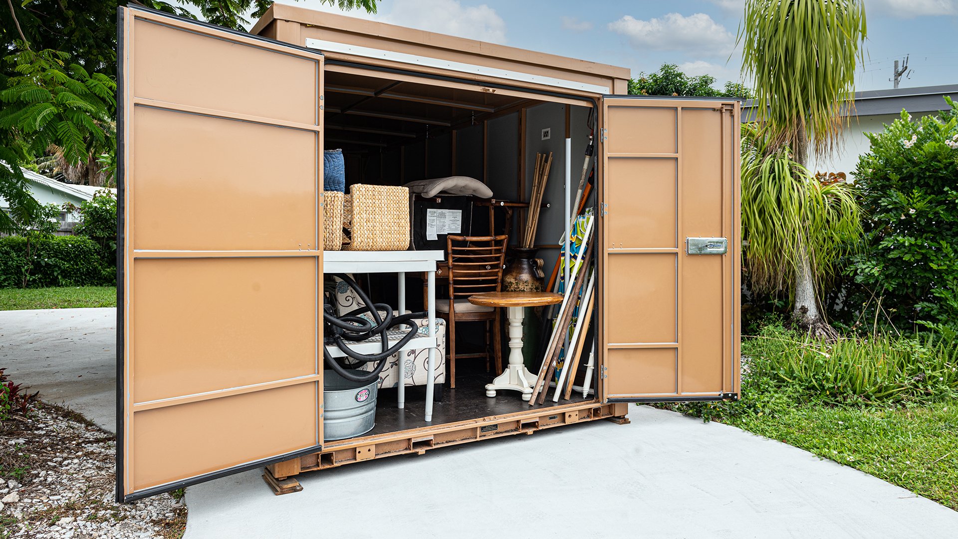 Fullbox open - MyStackBox My Stack Box pod filled with belongings