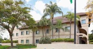 government-office-fa08b46e-1920w