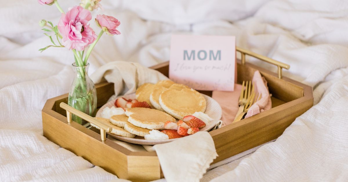 Mothers Day breakfast in bed