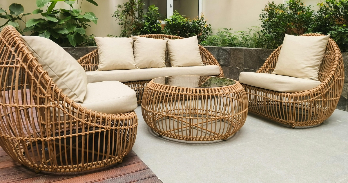 Outdoor rattan furniture in Florida