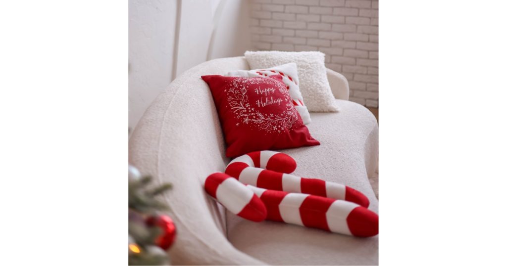 Festive cushions - MyStackBox